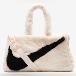 Nike sportswear faux fur tote 10L